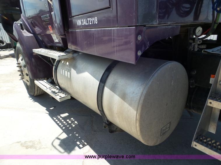 image for item L6829 2003 Sterling A9500 semi truck