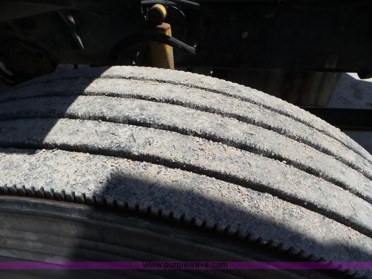 image for item L6829 2003 Sterling A9500 semi truck