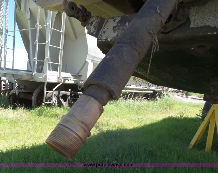 image for item L6830 1974 Fruehauf end dump trailer