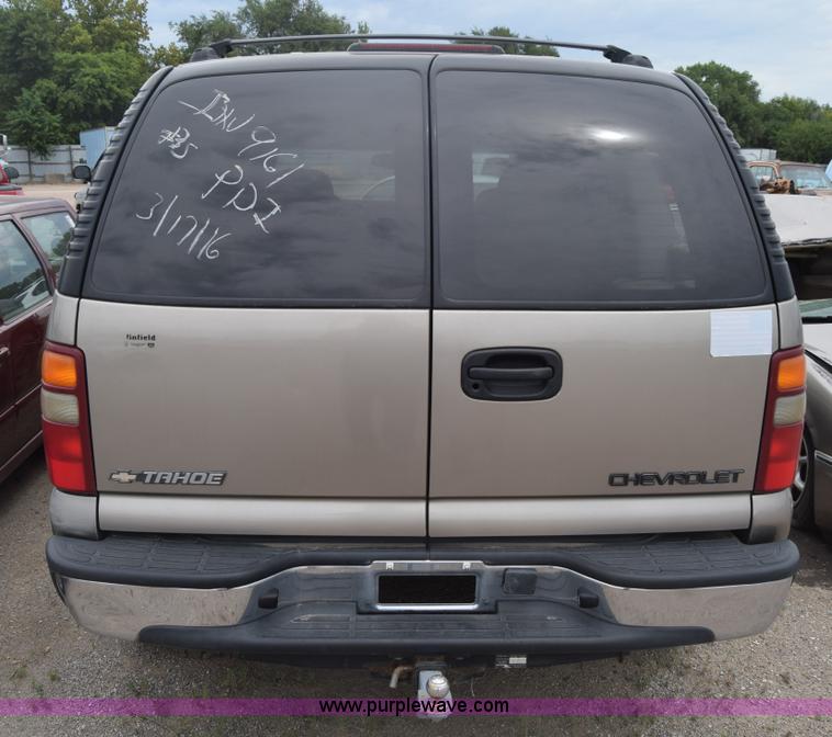image for item K2883 2002 Chevrolet Tahoe SUV