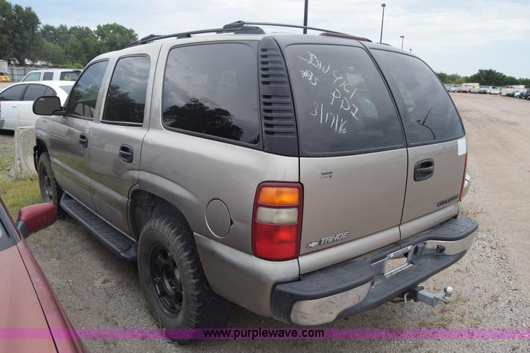 image for item K2883 2002 Chevrolet Tahoe SUV
