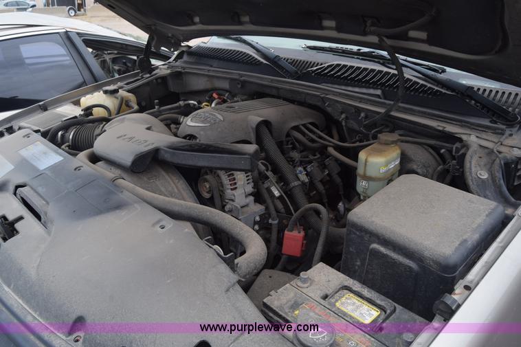 image for item K2883 2002 Chevrolet Tahoe SUV