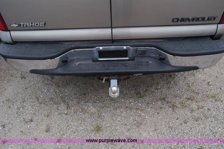image for item K2883 2002 Chevrolet Tahoe SUV