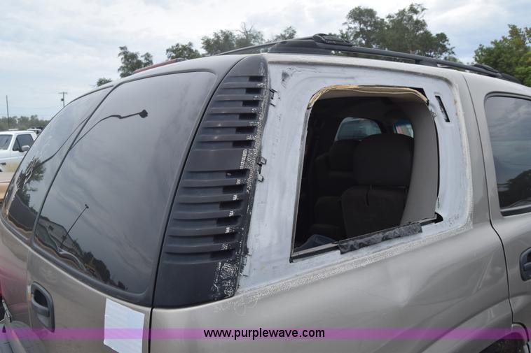 image for item K2883 2002 Chevrolet Tahoe SUV