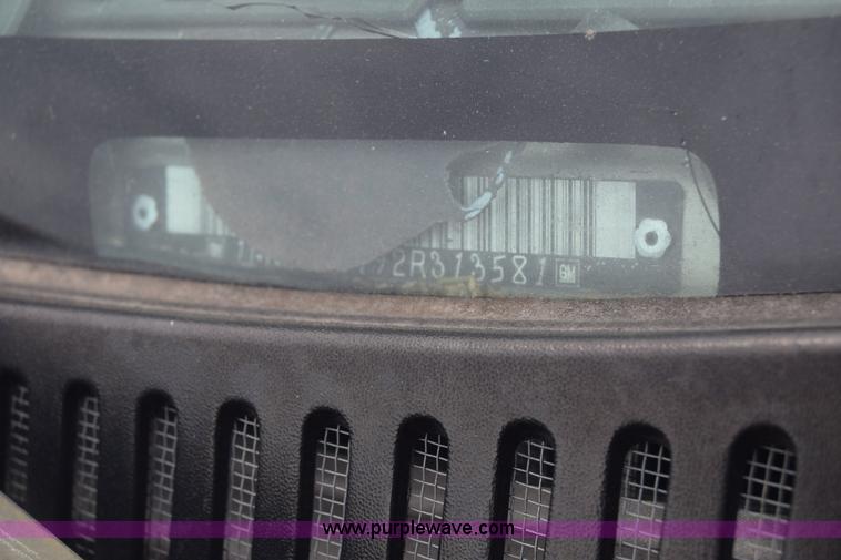 image for item K2883 2002 Chevrolet Tahoe SUV