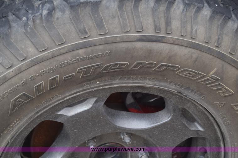 image for item K2883 2002 Chevrolet Tahoe SUV