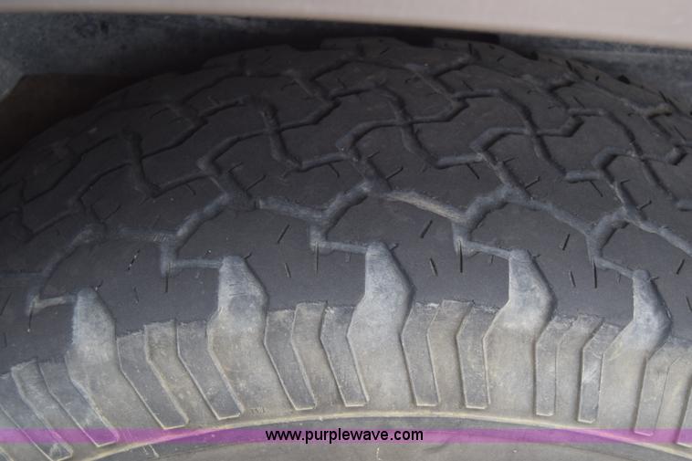 image for item K2883 2002 Chevrolet Tahoe SUV