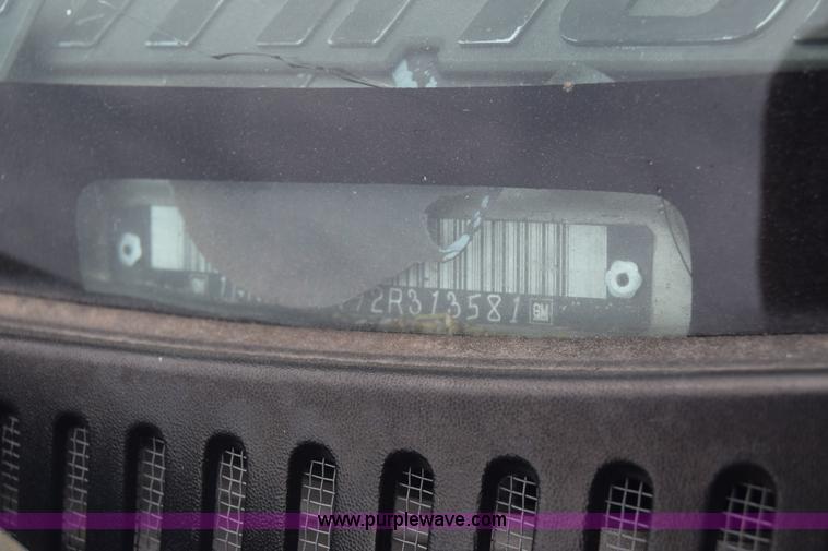 image for item K2883 2002 Chevrolet Tahoe SUV