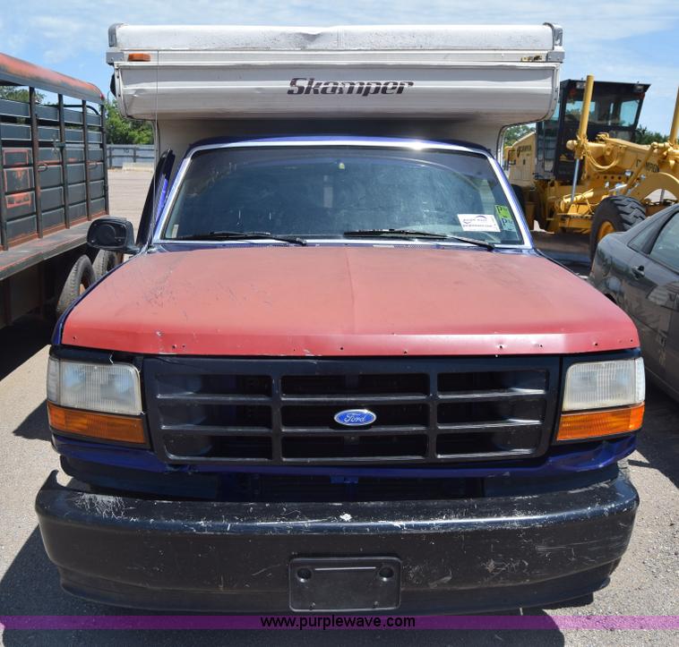 image for item K2884 1995 Ford F150 pickup truck