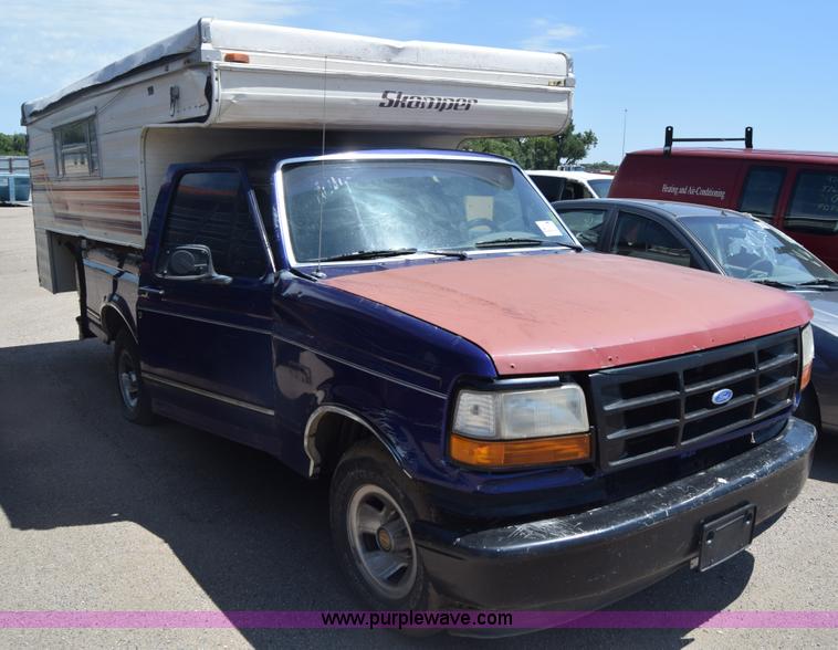 image for item K2884 1995 Ford F150 pickup truck