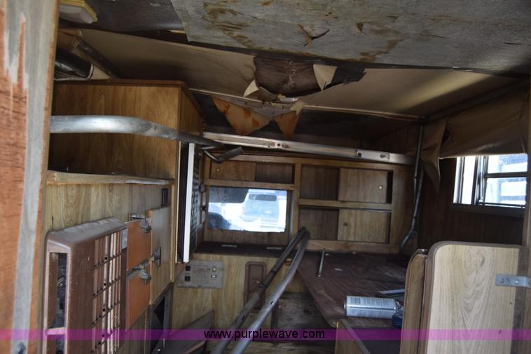 image for item K2884 1995 Ford F150 pickup truck