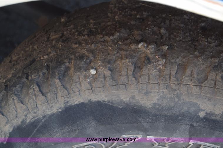 image for item K2884 1995 Ford F150 pickup truck