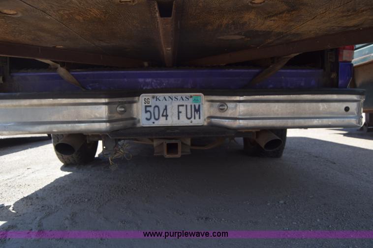 image for item K2884 1995 Ford F150 pickup truck