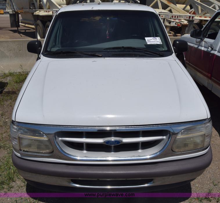 image for item K2885 1997 Ford Explorer SUV