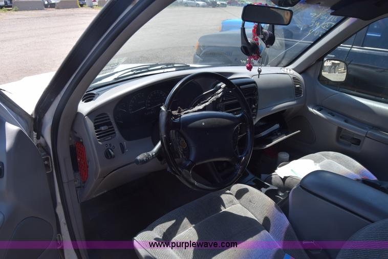 image for item K2885 1997 Ford Explorer SUV