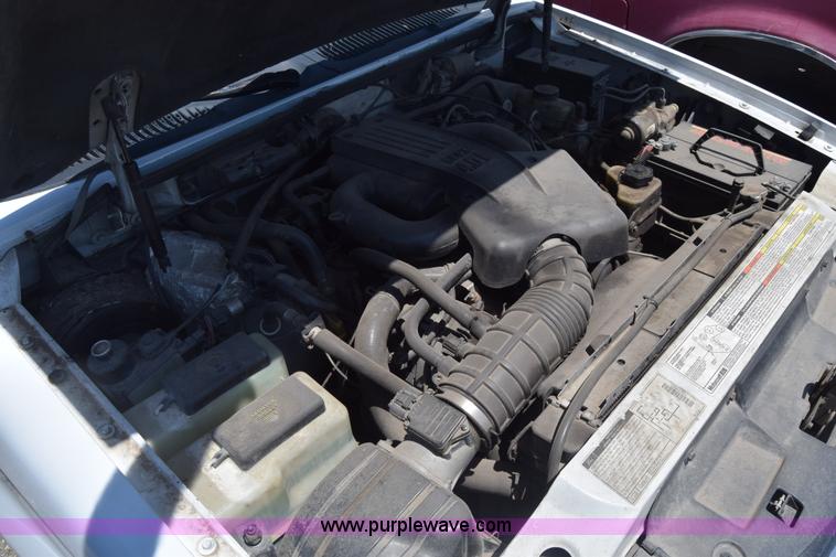 image for item K2885 1997 Ford Explorer SUV