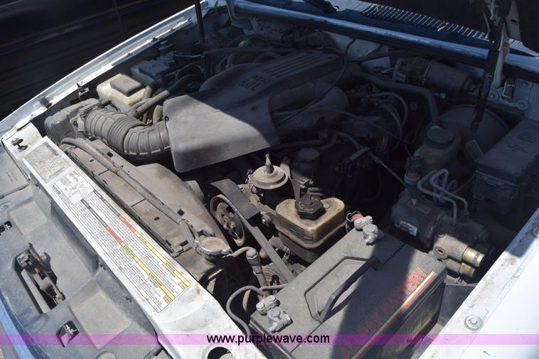 image for item K2885 1997 Ford Explorer SUV