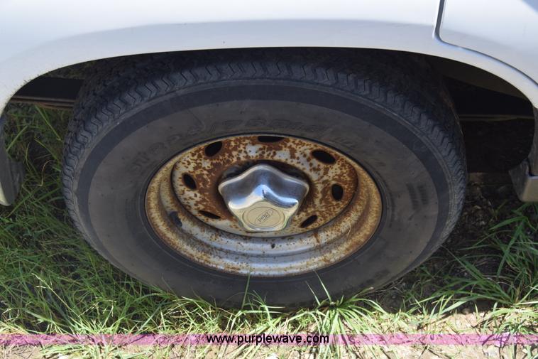 image for item K2885 1997 Ford Explorer SUV