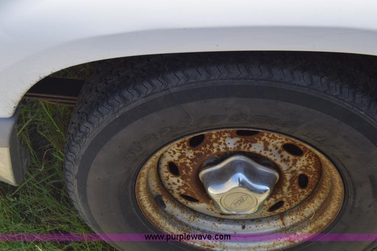 image for item K2885 1997 Ford Explorer SUV