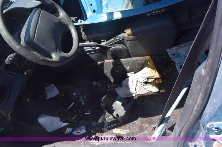 image for item K2887 1999 Chevrolet Cavalier