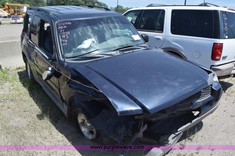 image for item K2889 2001 Ford Explorer SUV