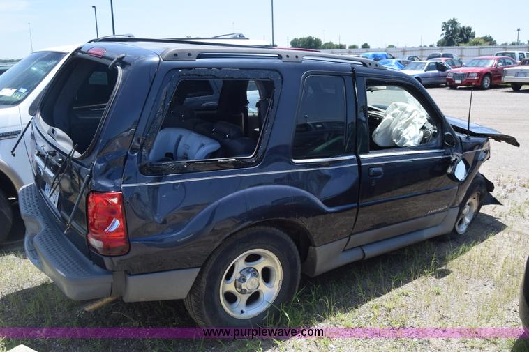 image for item K2889 2001 Ford Explorer SUV