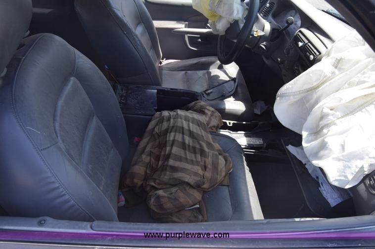 image for item K2889 2001 Ford Explorer SUV