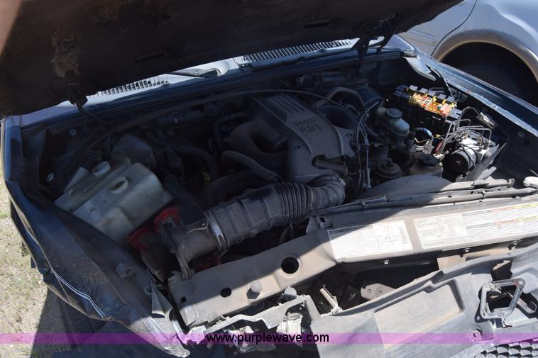 image for item K2889 2001 Ford Explorer SUV