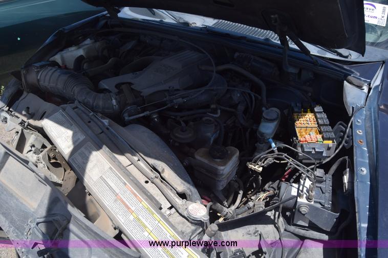 image for item K2889 2001 Ford Explorer SUV