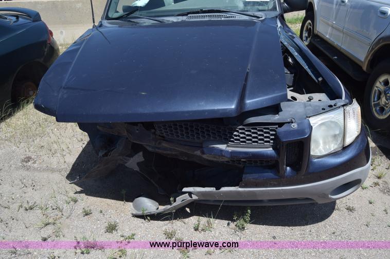 image for item K2889 2001 Ford Explorer SUV