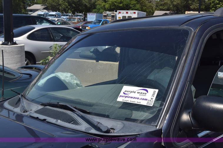 image for item K2889 2001 Ford Explorer SUV