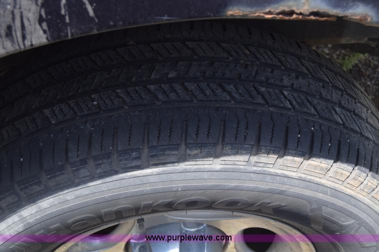 image for item K2889 2001 Ford Explorer SUV