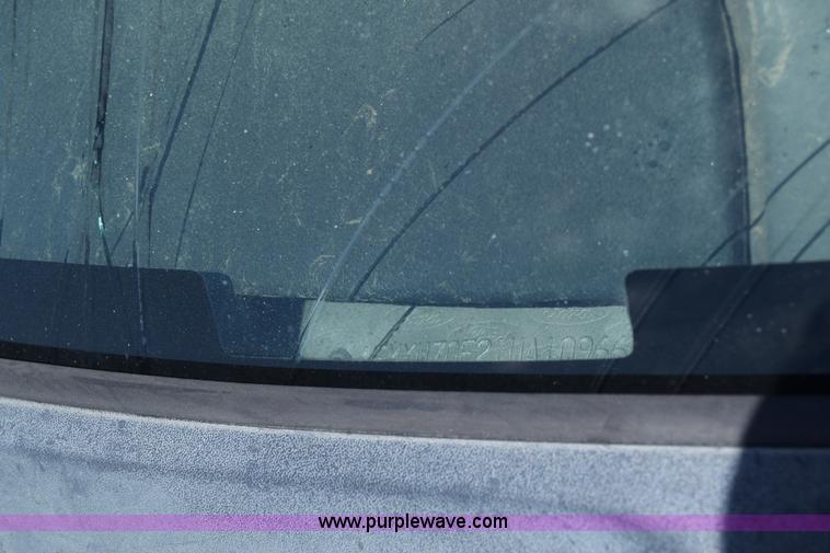 image for item K2889 2001 Ford Explorer SUV