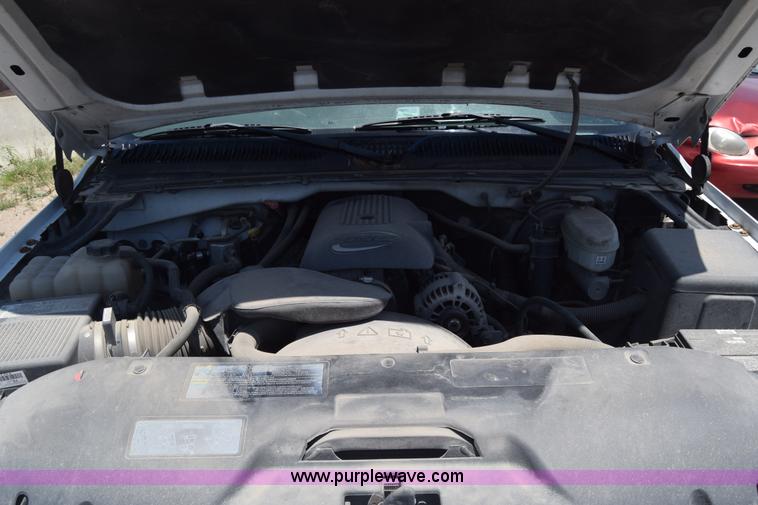 image for item K2890 2004 GMC Sierra 1500 Ext. Cab pickup truck