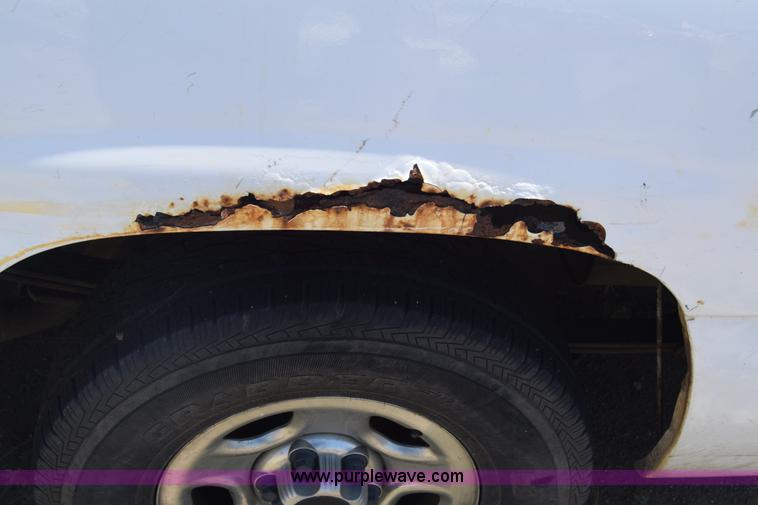 image for item K2890 2004 GMC Sierra 1500 Ext. Cab pickup truck