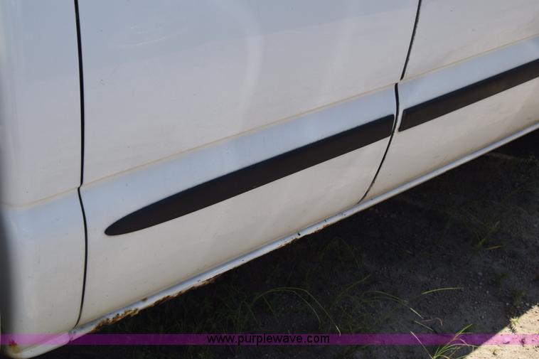 image for item K2890 2004 GMC Sierra 1500 Ext. Cab pickup truck