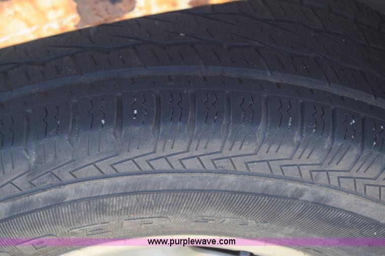 image for item K2890 2004 GMC Sierra 1500 Ext. Cab pickup truck