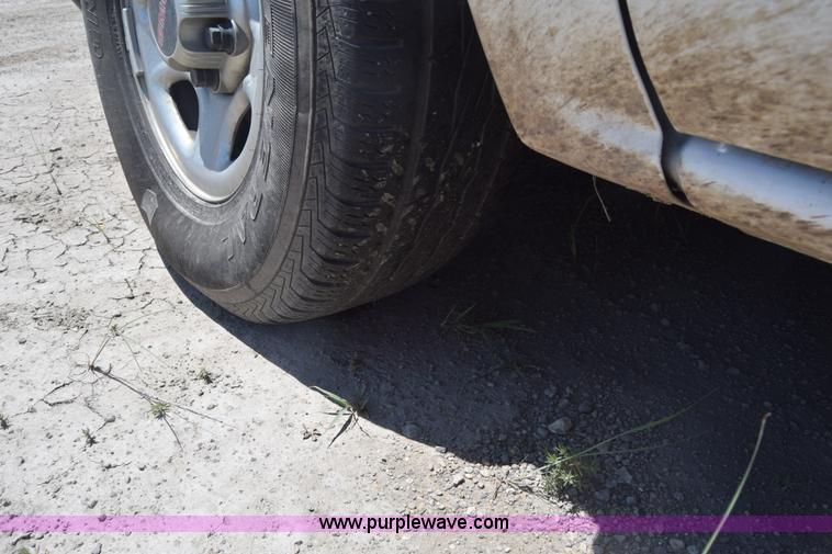 image for item K2890 2004 GMC Sierra 1500 Ext. Cab pickup truck