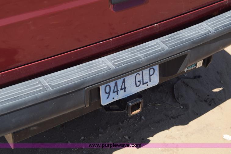 image for item K2899 1995 Nissan Pathfinder SUV