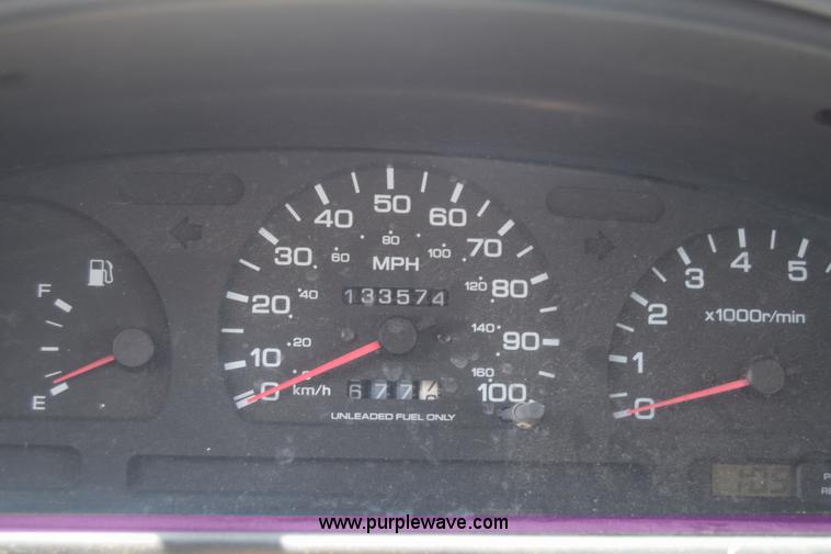 image for item K2899 1995 Nissan Pathfinder SUV