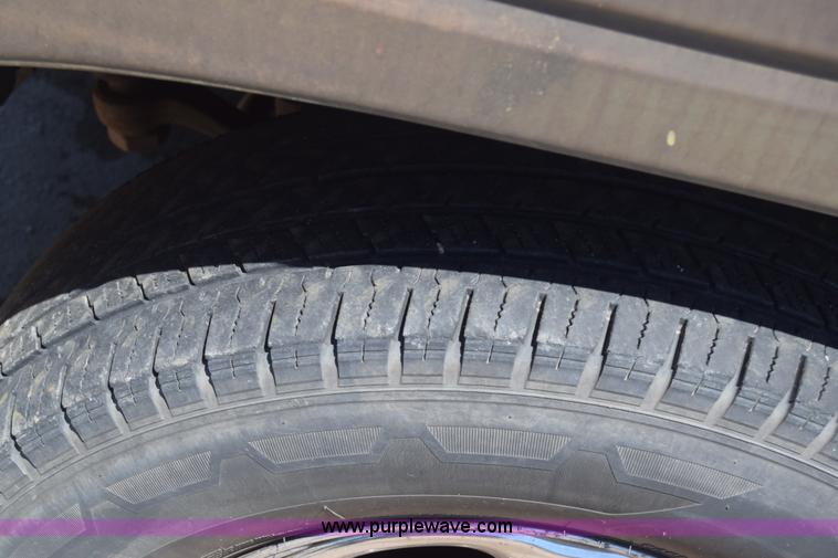 image for item K2899 1995 Nissan Pathfinder SUV