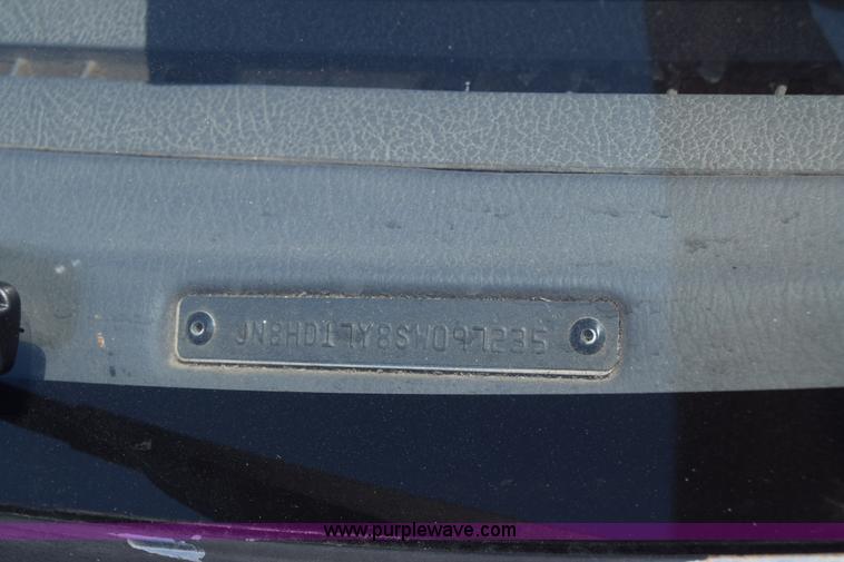 image for item K2899 1995 Nissan Pathfinder SUV