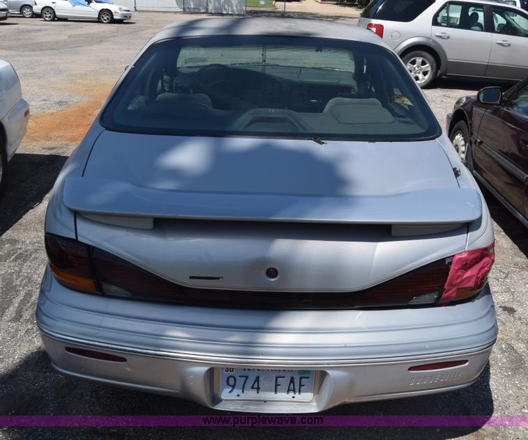 image for item K2900 1998 Pontiac Bonneville