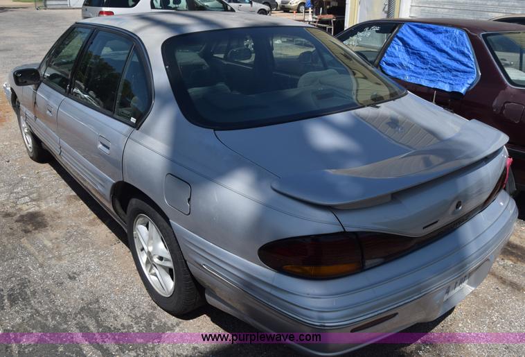 image for item K2900 1998 Pontiac Bonneville