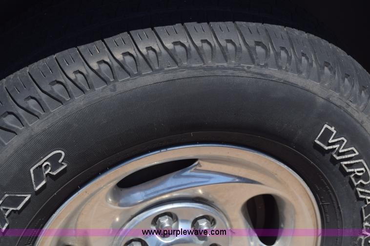 image for item K2904 1999 Dodge Durango SUV