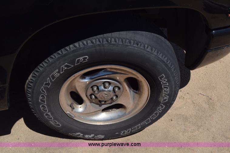 image for item K2904 1999 Dodge Durango SUV