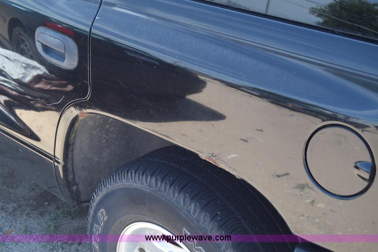 image for item K2904 1999 Dodge Durango SUV