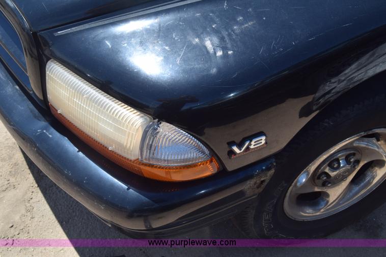 image for item K2904 1999 Dodge Durango SUV