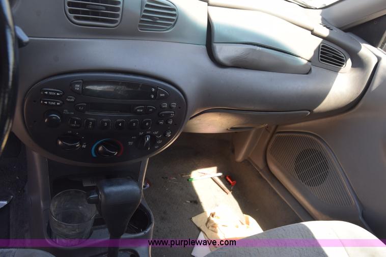 image for item K2905 2000 Ford Escort