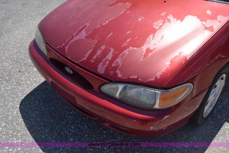 image for item K2905 2000 Ford Escort